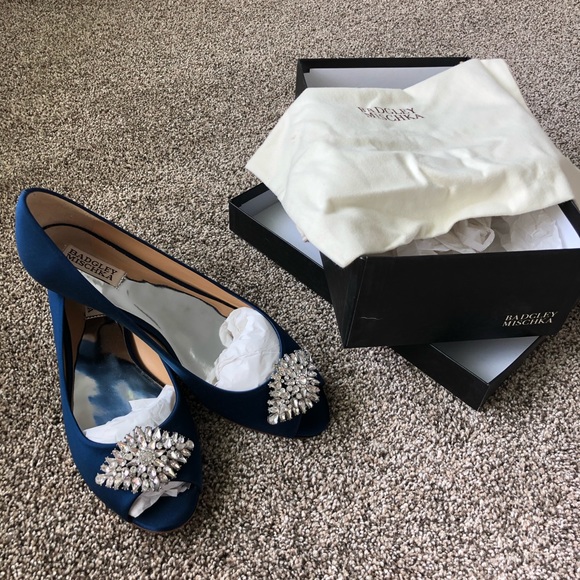 Badgley Mischka Shoes - BRAND NEW Badgley Mischka Peep-Toe Flats